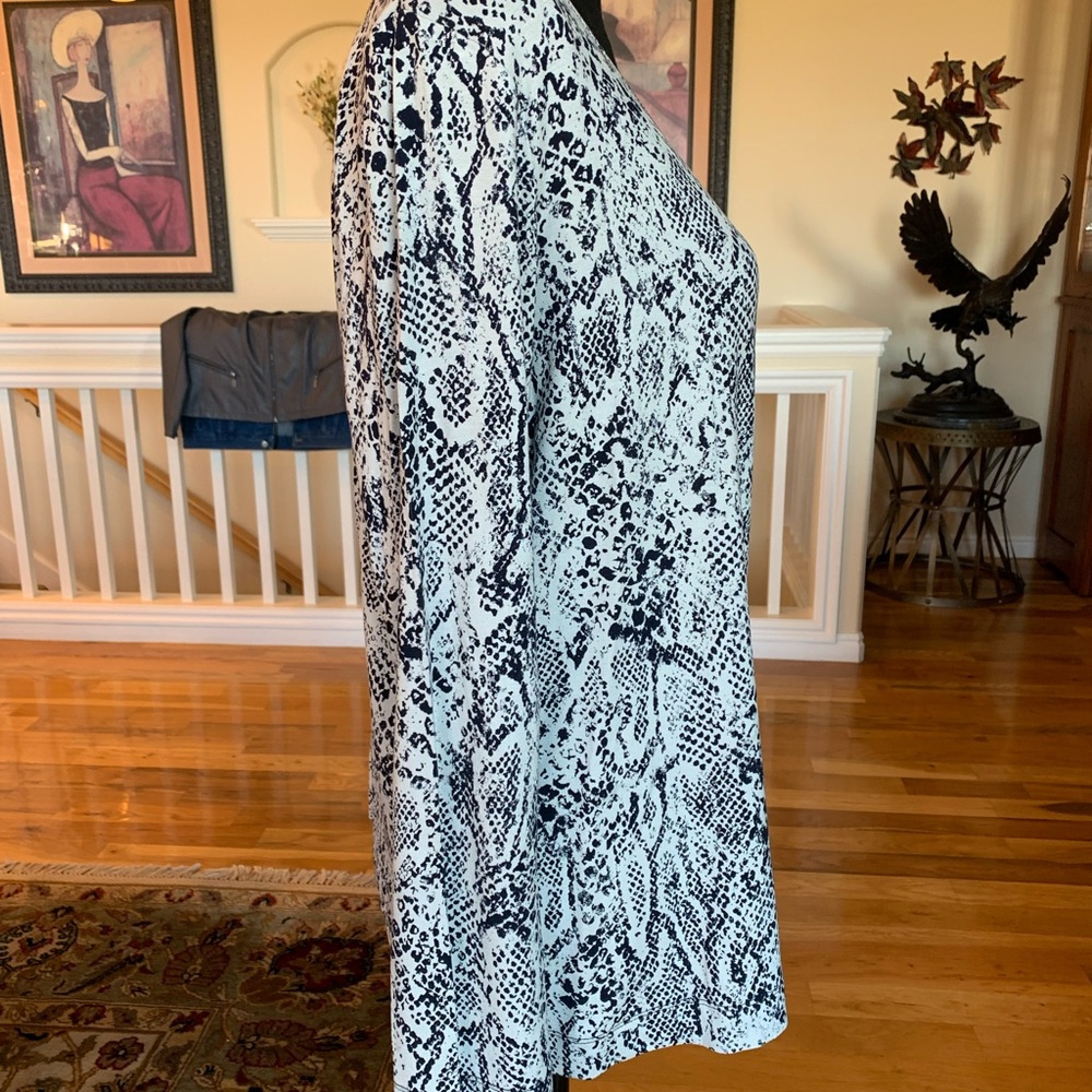 Chico's Black and White Snakeskin Long Sleeve Top - Picture 3 of 8